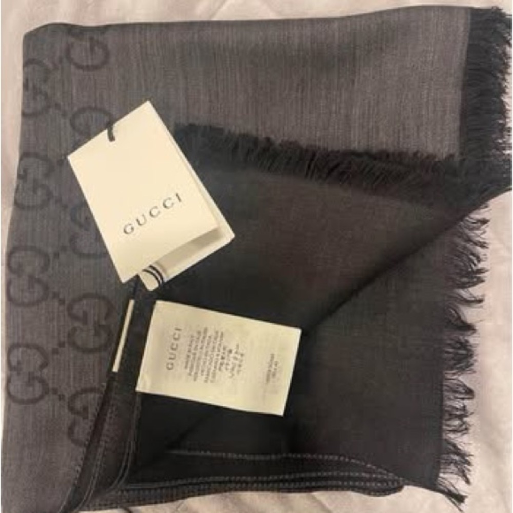 Gucci Men's Charcoal Gray GG Pattern Scarf